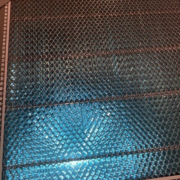 Comgrow 450x450mm Honeycomb Laser Bed w/ Aluminum Plate for Engraver Cutter - Picture 7 of 9